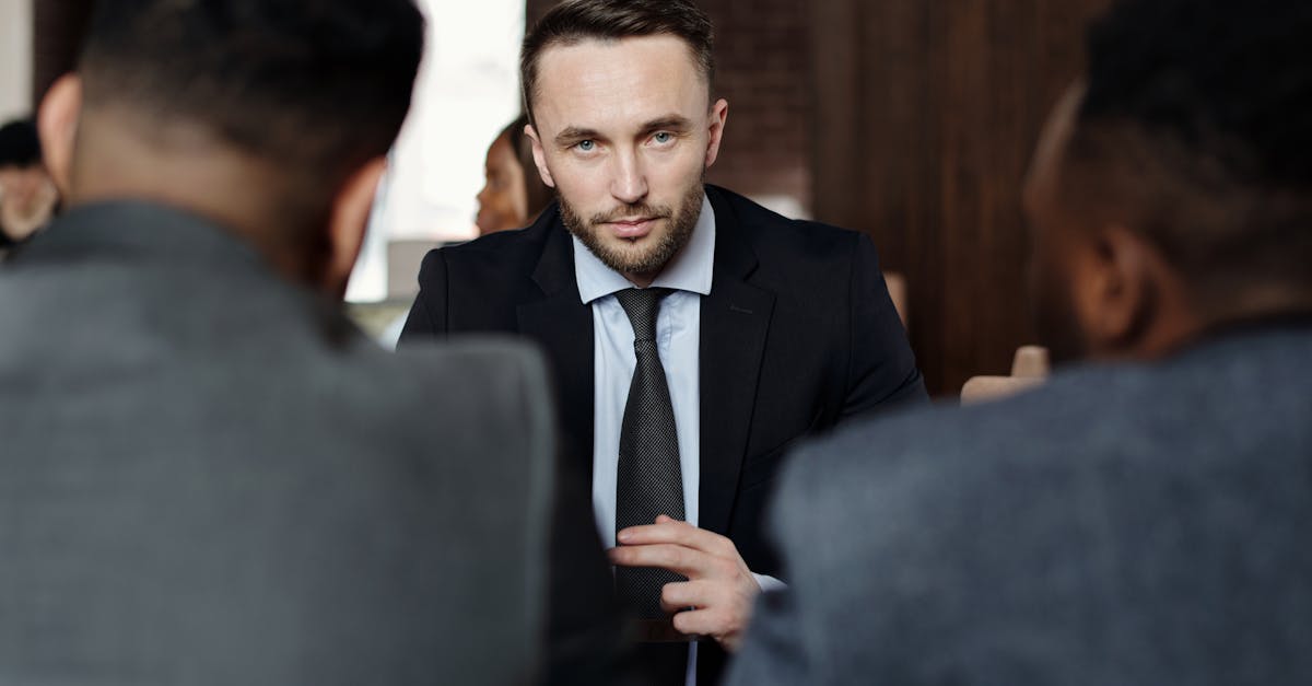 Kinh Nghiệm Xây Dựng Nhãn Hiệu Mạnh Từ Startup Đến Thương Hiệu Triệu Đô: Bài Học Thực Tế Cho Doanh Nghiệp Việt